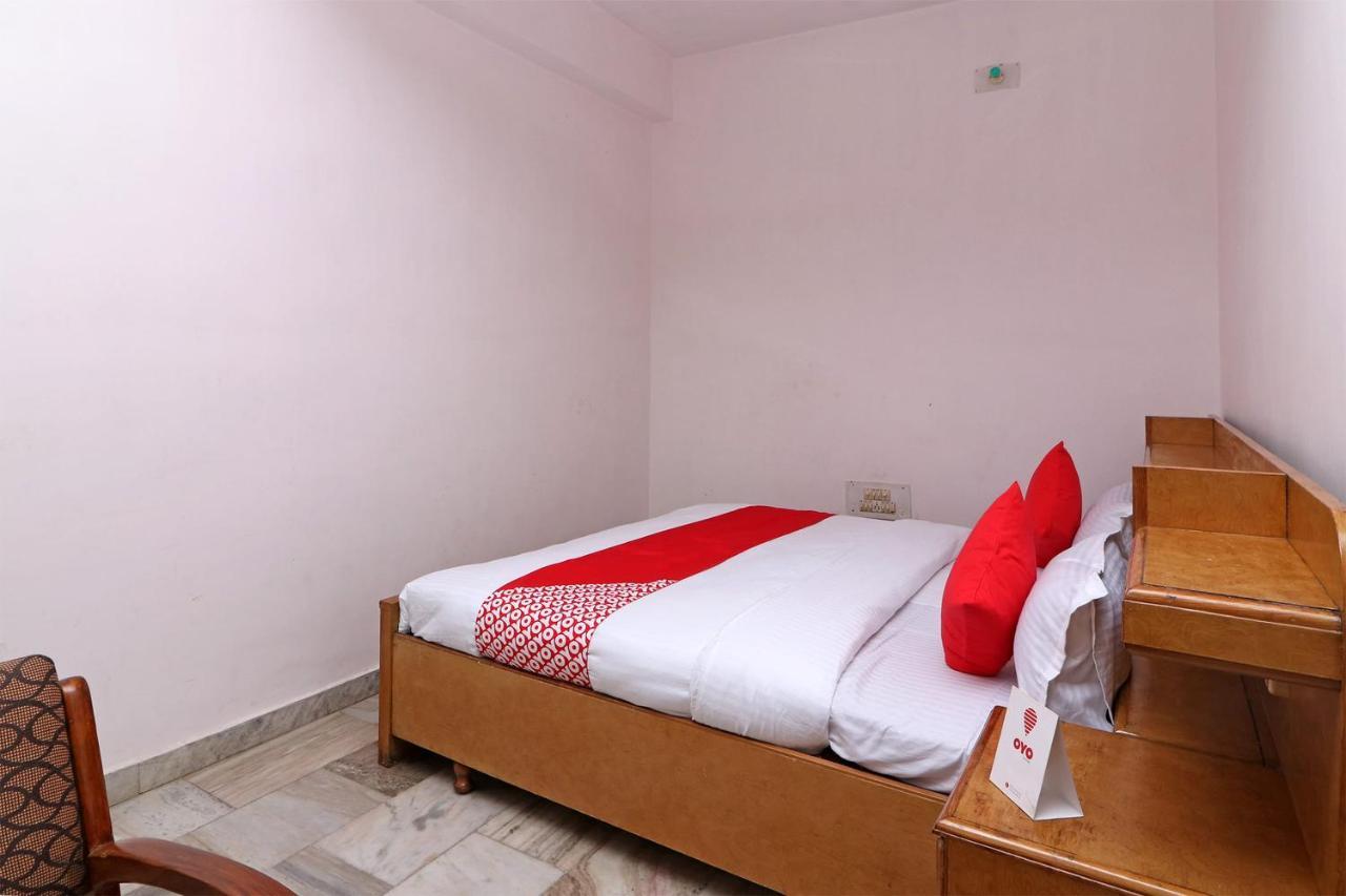 Oyo 16112 Hotel Uruvela International Bodhgaya Bagian luar foto