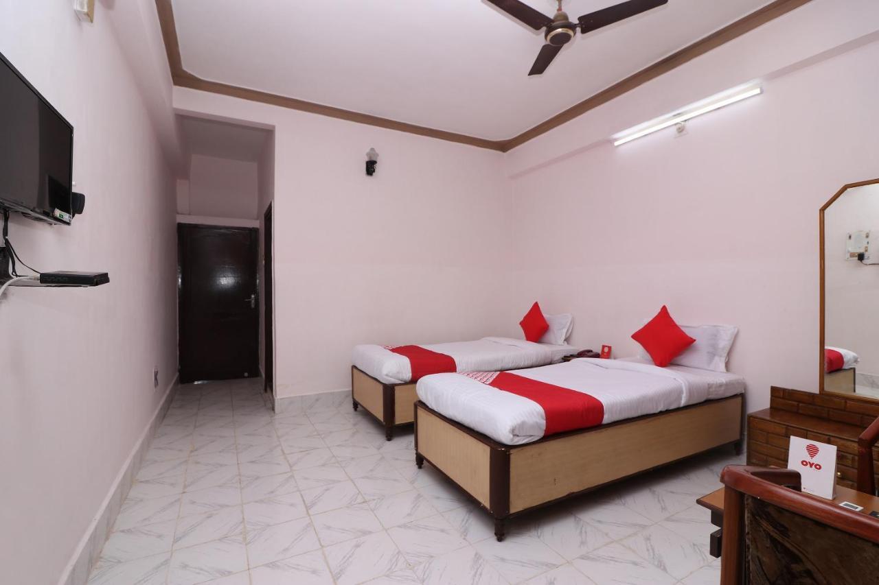Oyo 16112 Hotel Uruvela International Bodhgaya Bagian luar foto