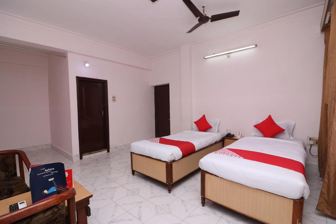 Oyo 16112 Hotel Uruvela International Bodhgaya Bagian luar foto