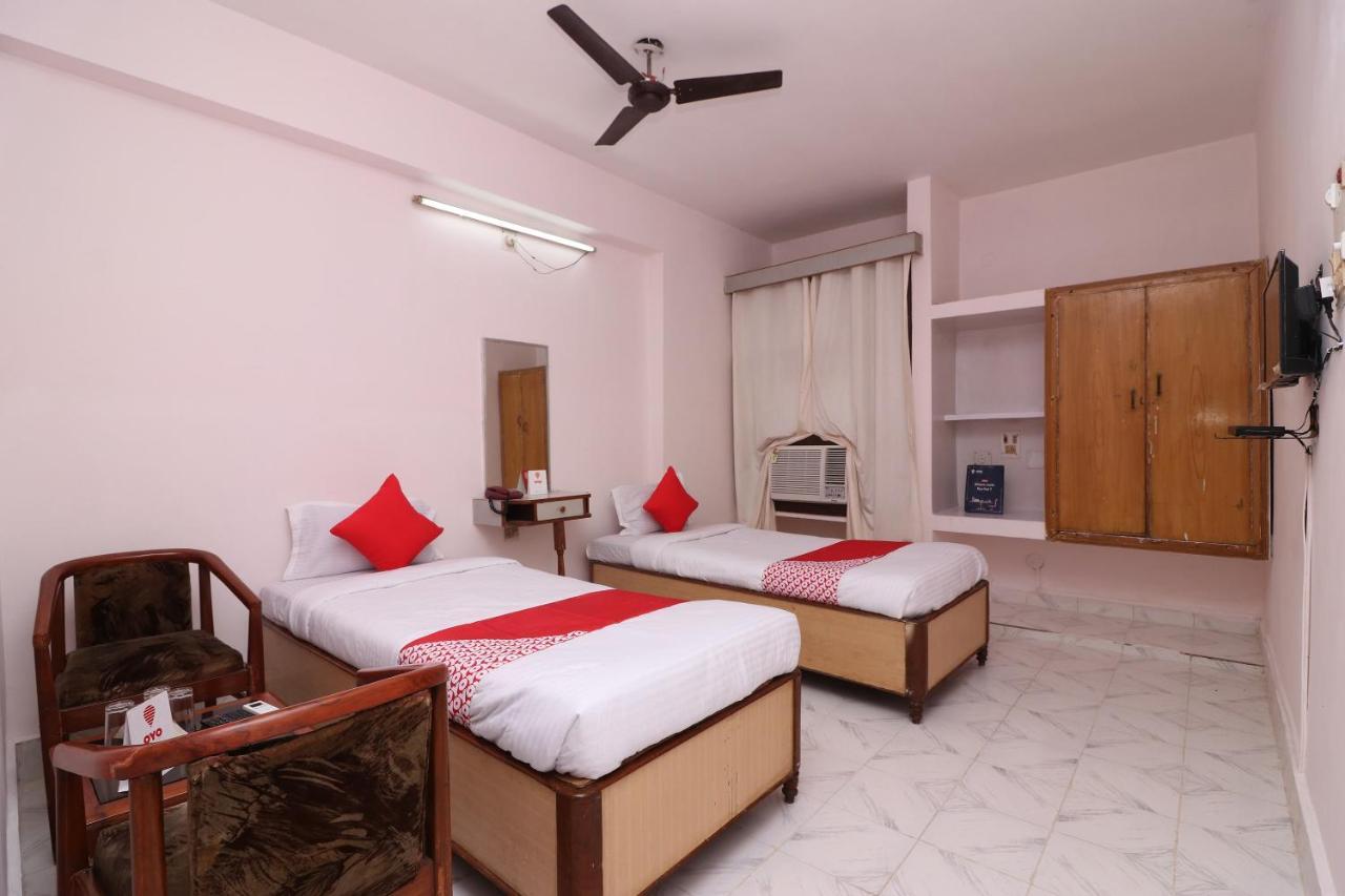 Oyo 16112 Hotel Uruvela International Bodhgaya Bagian luar foto