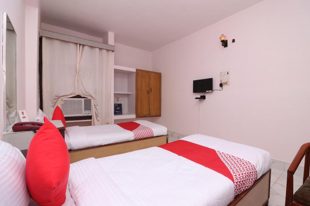 Oyo 16112 Hotel Uruvela International Bodhgaya Bagian luar foto
