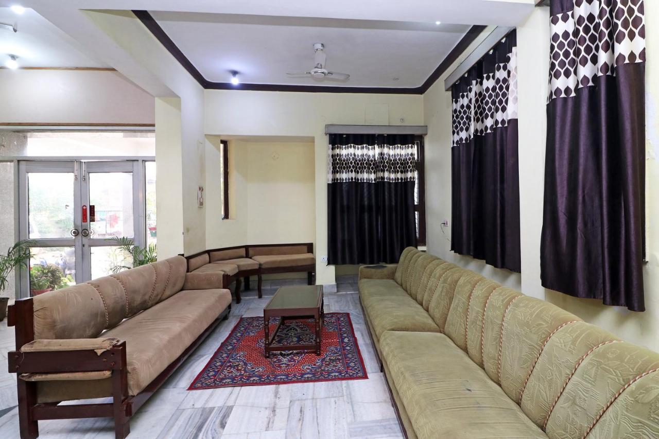 Oyo 16112 Hotel Uruvela International Bodhgaya Bagian luar foto