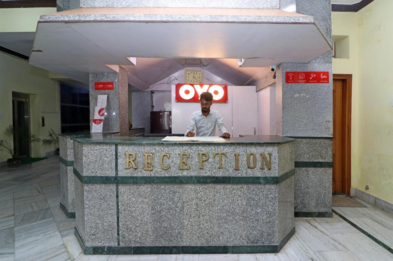 Oyo 16112 Hotel Uruvela International Bodhgaya Bagian luar foto